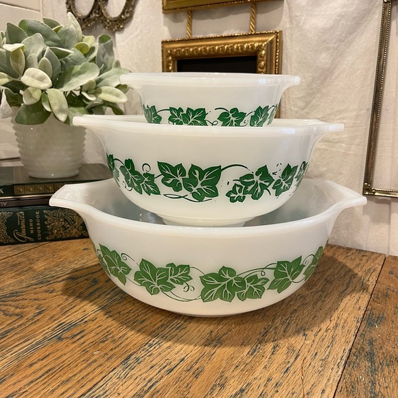 💚 GLASBAKE Ivy Cinderella Nesting Bowls – Set of 3
J2354-2356-2357 - Picture 1 of 15